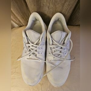 Nike Light Gray Sneakers Nike Quest 4 Women's Running Shoes White Metallic Silve